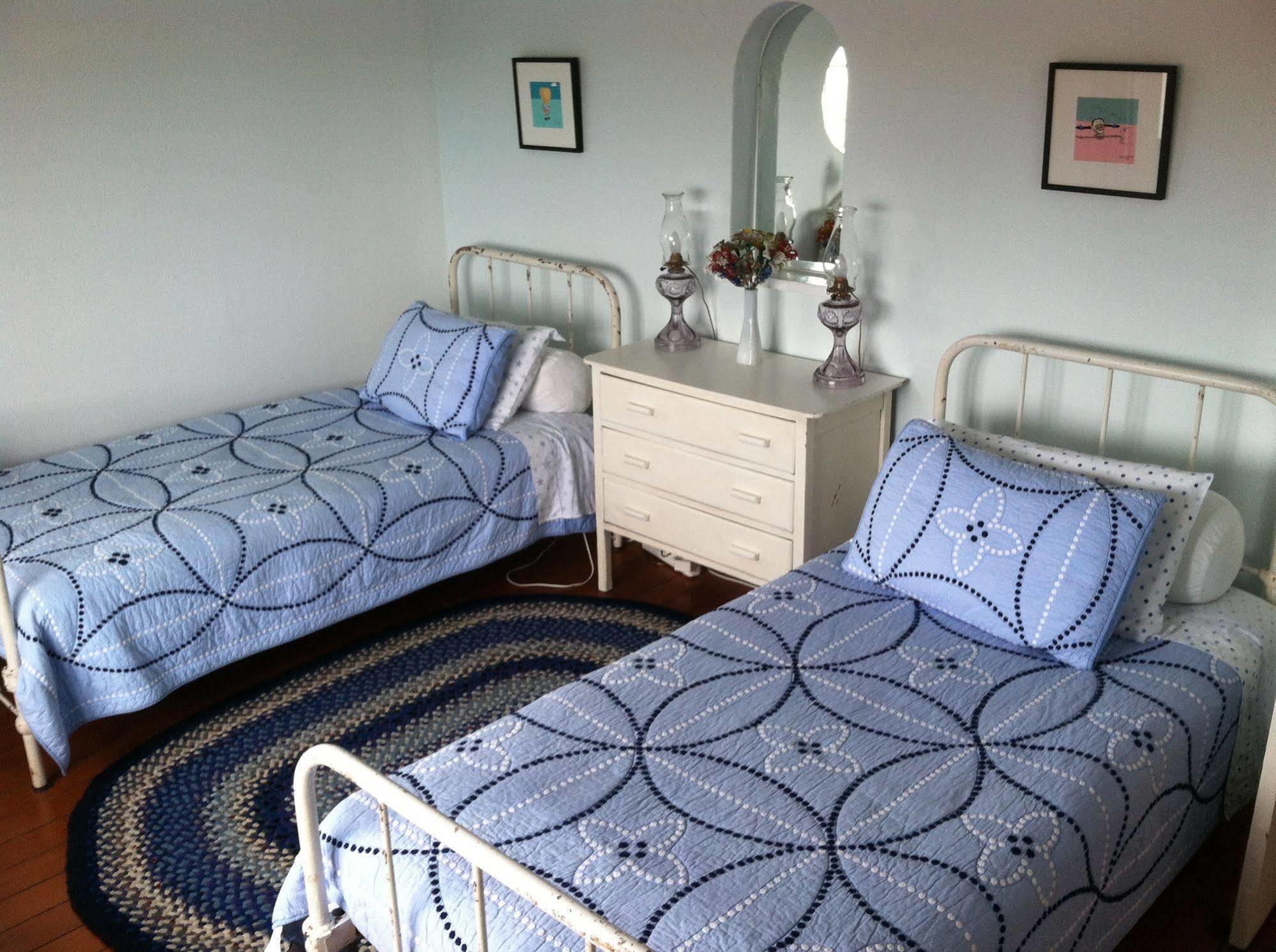 Blue On Blue Bed And Breakfast St James Buitenkant foto