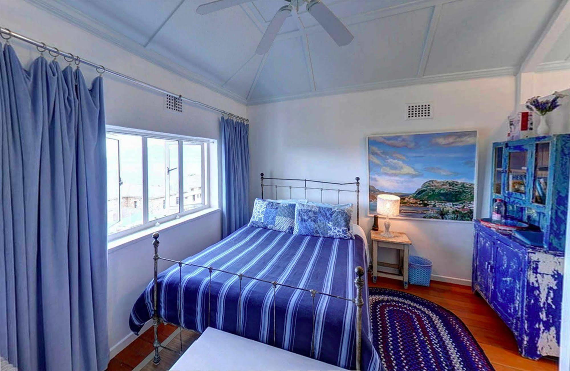 Blue On Blue Bed And Breakfast St James Buitenkant foto