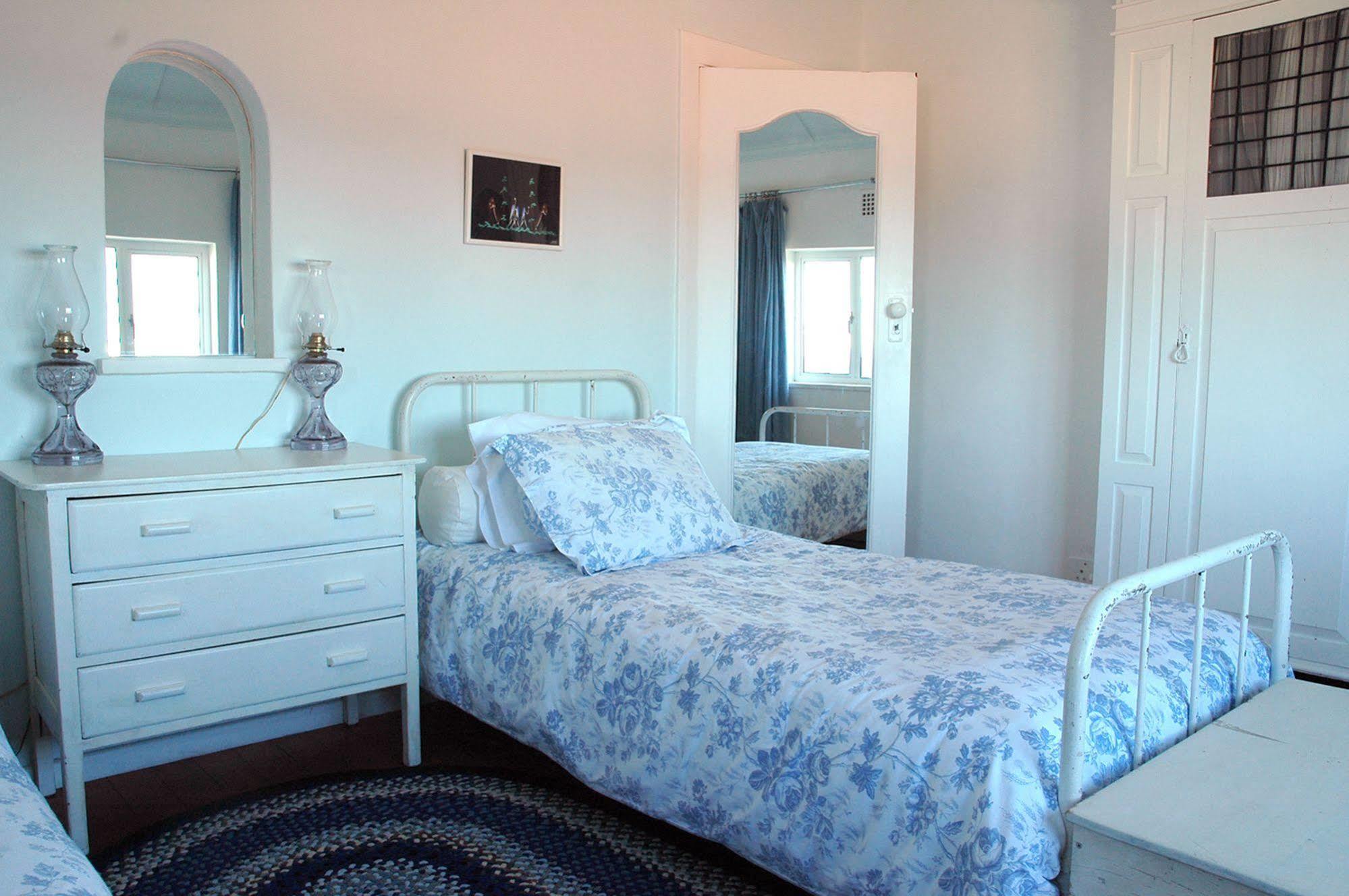 Blue On Blue Bed And Breakfast St James Buitenkant foto