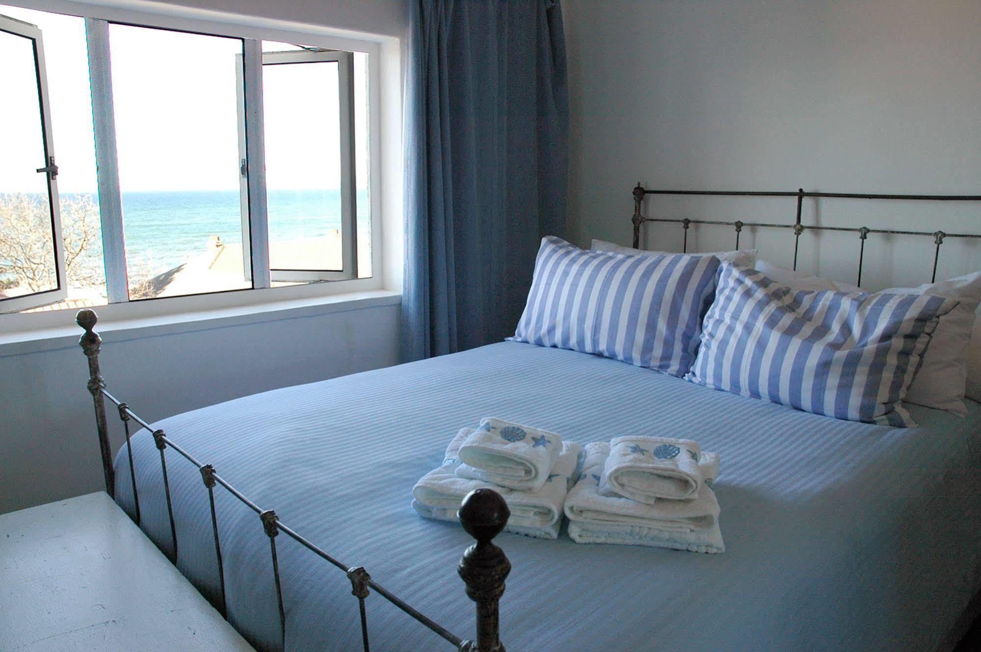 Blue On Blue Bed And Breakfast St James Buitenkant foto