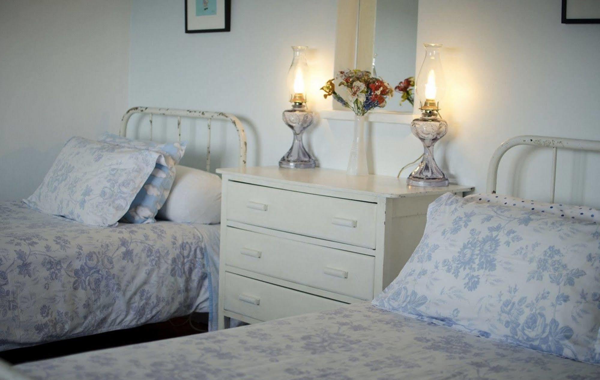 Blue On Blue Bed And Breakfast St James Buitenkant foto